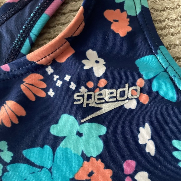 EUC Speedo Kids Navy and Floral Print One Piece Swimsuit Bathing suit swim sz10 - Picture 4 of 8